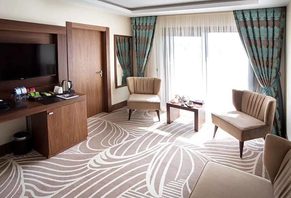 Hotel Ramada By Wyndham Yalova Yalova  Exterior foto